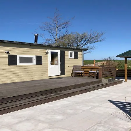 In Wiringherlant With Garden Terrace *