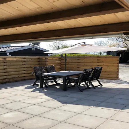 In Wiringherlant With Garden Terrace Horská chata