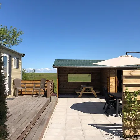 In Wiringherlant With Garden Terrace Horská chata Hippolytushoef